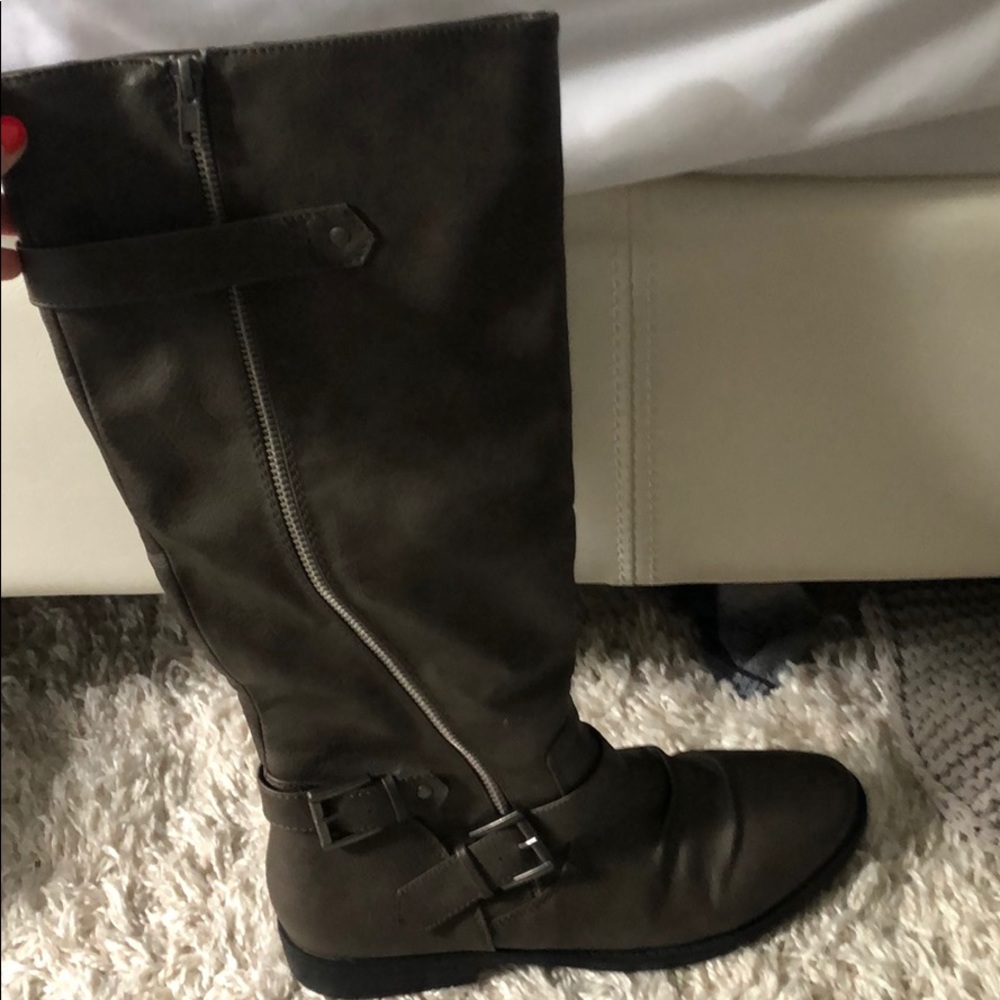 Gray boots